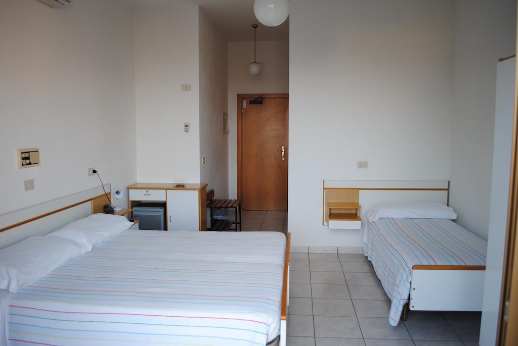 Hotel Villa Edelweiss Chianciano Terme Room photo